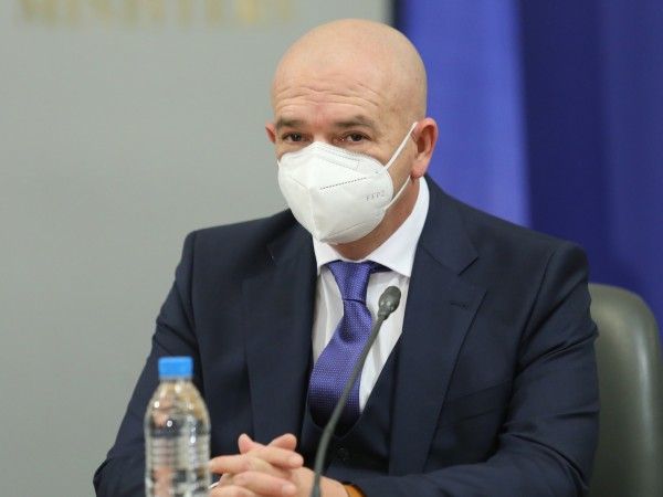 Ген. Венцислав Мутафчийски се оттегли от надпреварата за мъж на годината 
