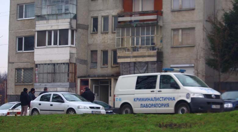 Мъж удуши болната си жена в Смядово