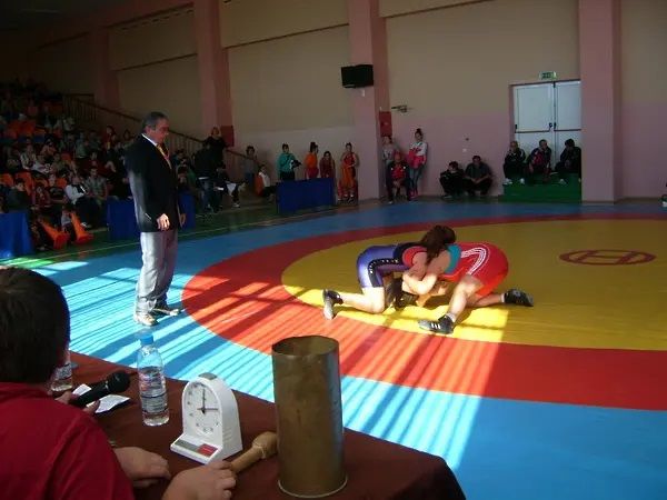 Националният тим по борба за девойки е на лагер в Сливен в подготовка за Евро'22