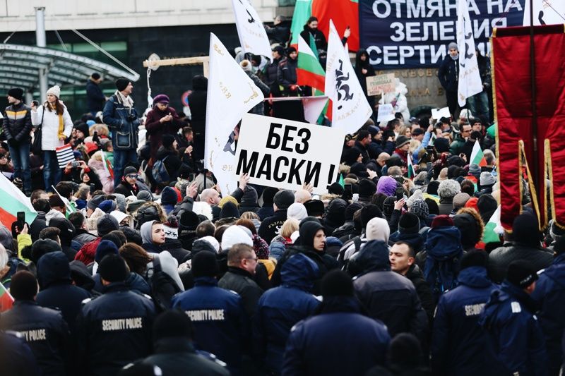 Площадът ще остане празен