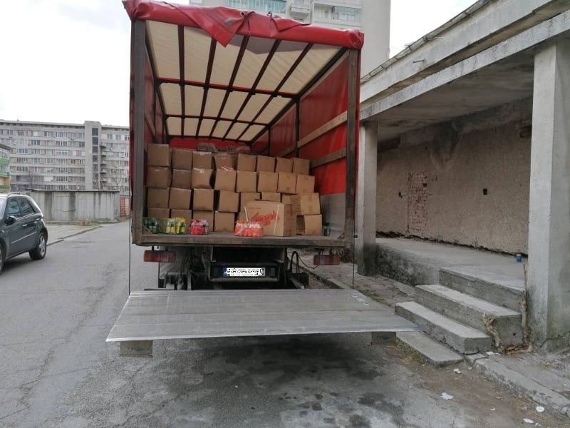 Хванаха храни с изтекъл срок на годност в кв. 'Даме Груев'
