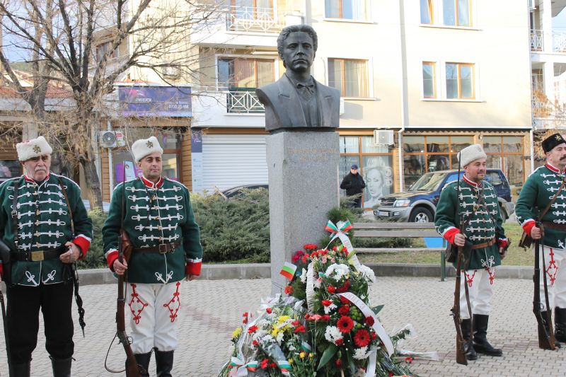 Сливен се поклони пред паметта и делото на Апостола на свободата