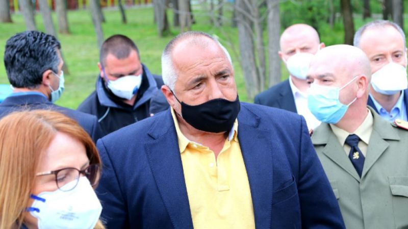 Отварят паркове за разходки на родители с деца