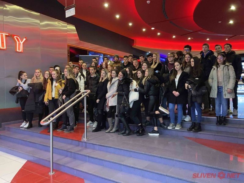 Ученици могат да гледат филма за Боян Петров на специални прожекции