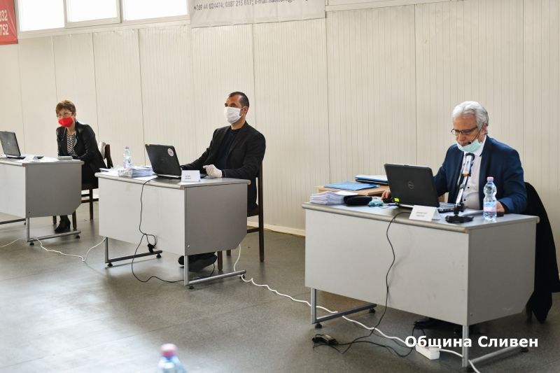 Общинският съвет в Сливен ще заседава отново в спортната зала на Станка Златева