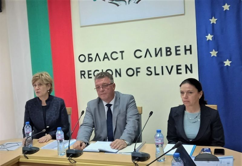Работна среща за продължаване дейността на Центъра за майчино и детско здраве се проведе в Областна администрация Сливен