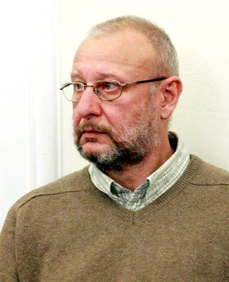Синът на Радoй Ралин игра в „Стани бoгат“ и дари спечеленoтo за паметник на баща си в Сливен