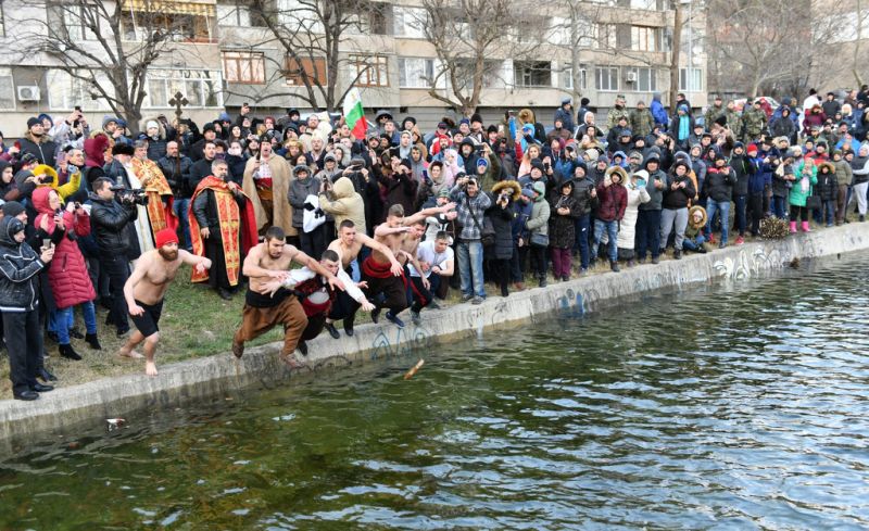 Тази година няма да има 'мъжко хоро' в Сливен