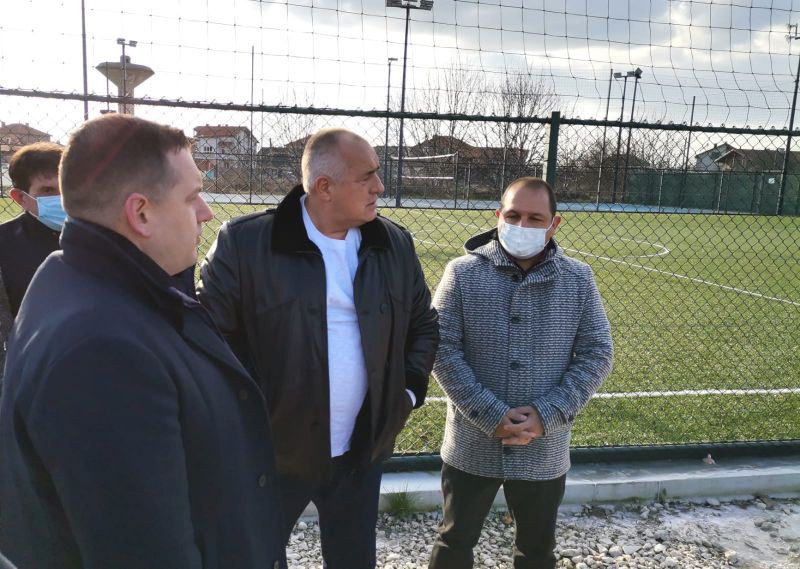 Бойко Борисов разгледа изградения спортен комплекс в Раковски