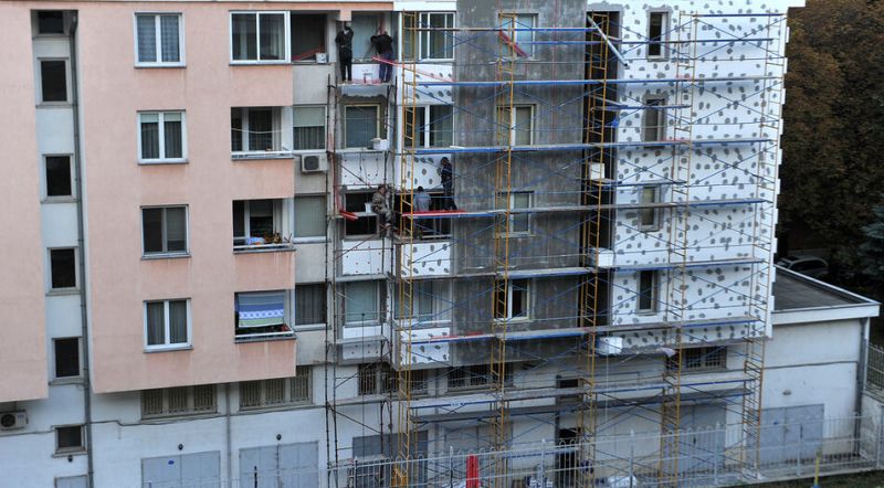 Започва приемът на заявления за общинската помощ при санирането