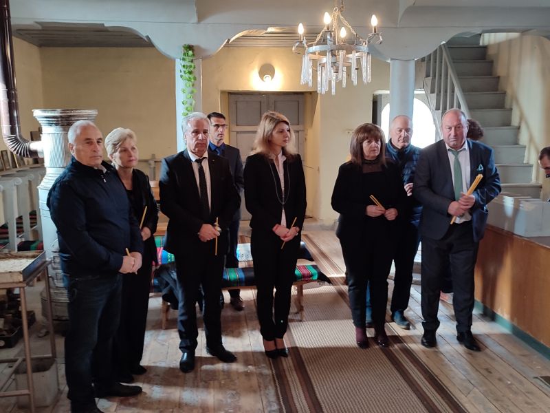 ГЕРБ – Сливен дари икона на Св. Архангел Михаил на храма в село Гавраилово