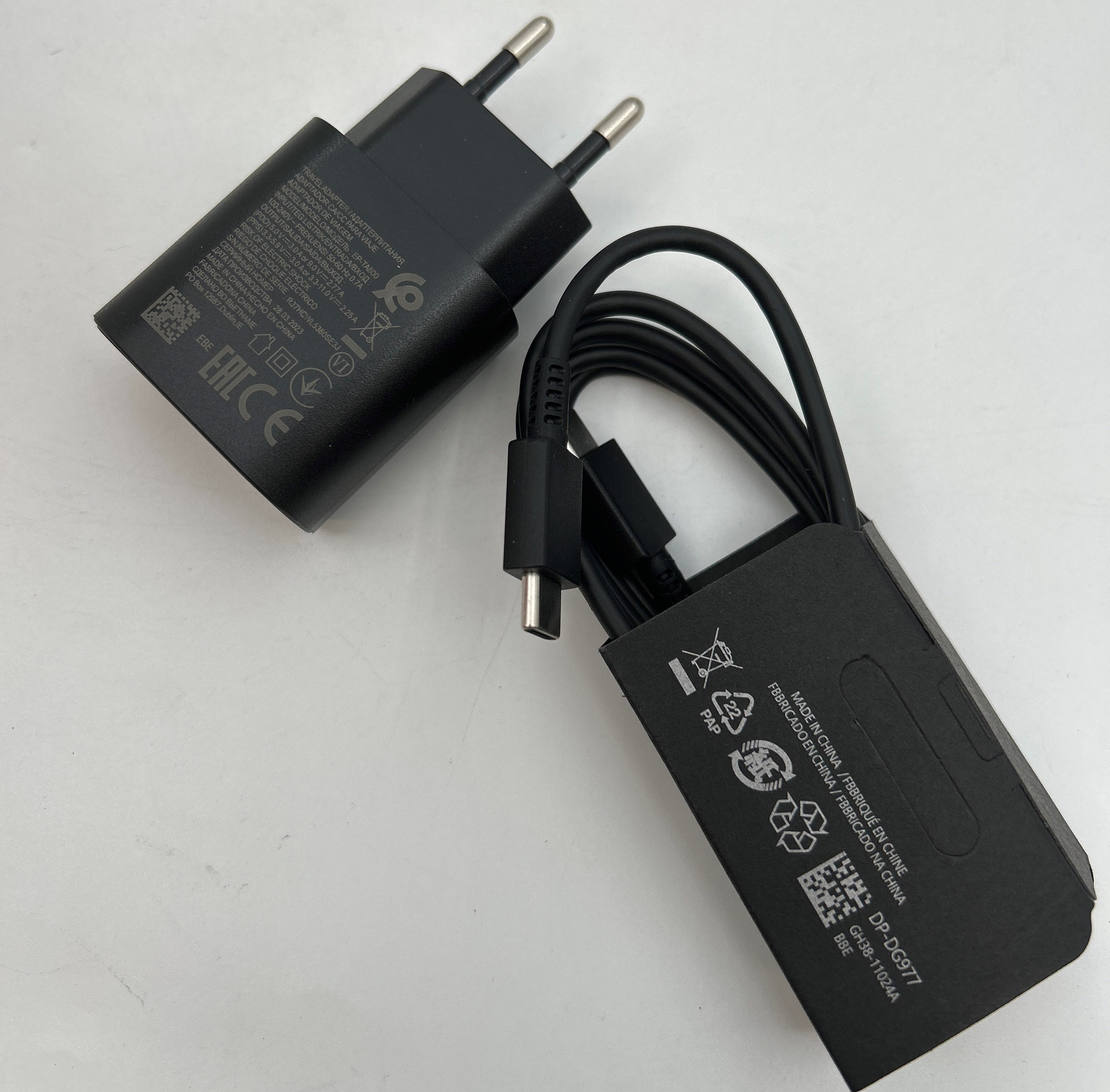 USB Charger 25W USB-C PD Fast Charging 1.jpg