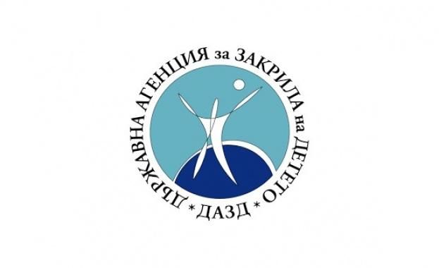Държавна агенция закрила на детето: Бебета не трябва да се връзват при лечение