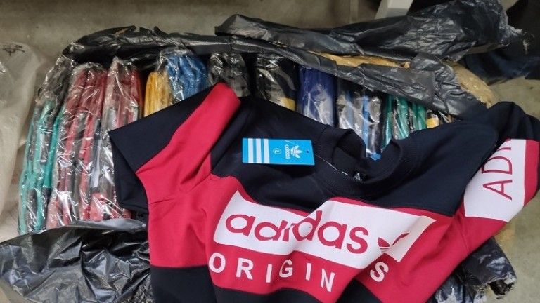 Фалшиви спортни стоки