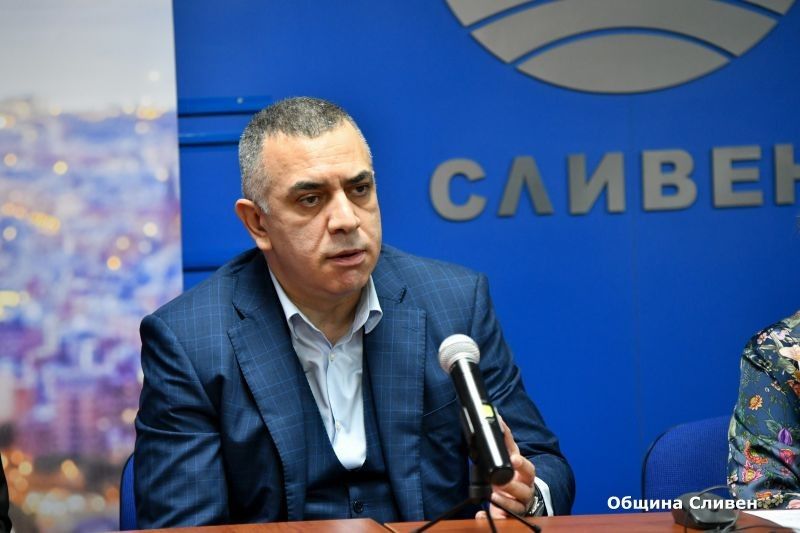 Кметът Стефан Радев: Основната политика за интеграция в дългосрочен план е образованието