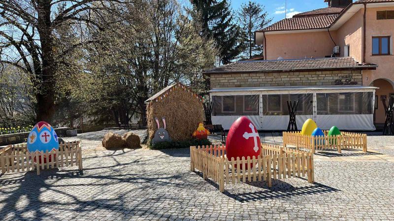Котел посреща Великденските празници с украса