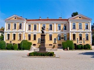 Областният управител Минчо Афузов честити празника на град Котел