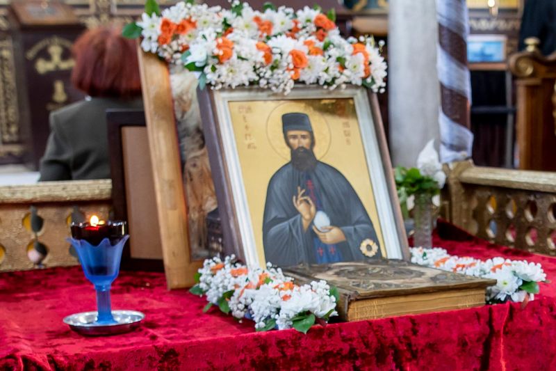Чудотворната икона с мощите на св. Ефрем Нови идва в Котел на 9 юли