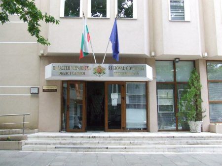 С решение на Областния щаб работодателите засилват контрола за спазване на мерките