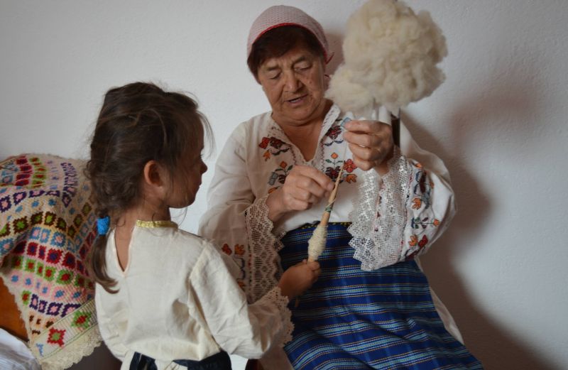 'Училище за бабини занаяти' ще отвори в Жеравна