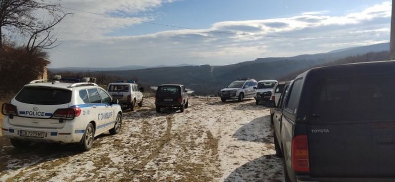 Специализирана операция на полиция и горски служители срещу незаконния добив на дървесина