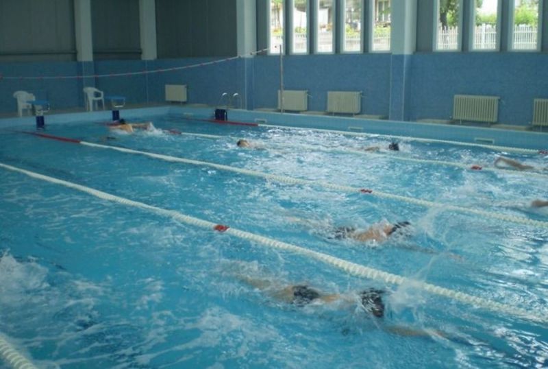 Басейнът в сливенското ОУ „Елисавета Багряна“ все още няма да работи