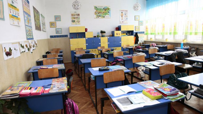 Затварят училища при 15% деца със симптоми на коронавирус