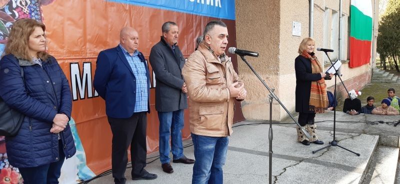 Кметът Стефан Радев откри Регионалния празник „Маскарадни игри“ в с. Желю войвода