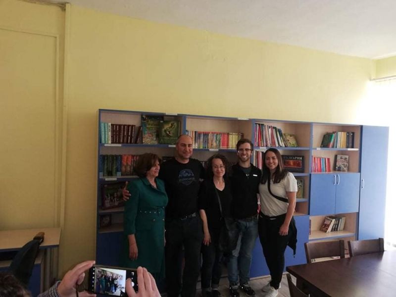 ОУ ,,Кап. Петър Пармаков‘‘ в с. Градец с нова библиотека 