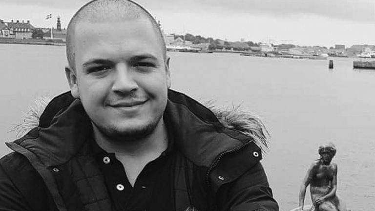 Обвиниха осем души за смъртта на български фен в Солун