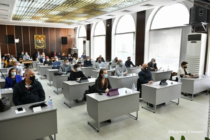 Местният парламент в Сливен заседава извънредно на 8 февруари