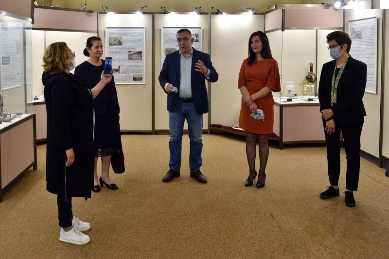 Кметът Стефан Радев откри изложбата „Светлина и технологии“