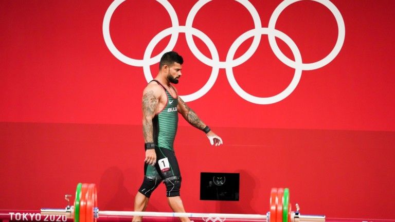 Божидар Андреев взима медал от Европейското