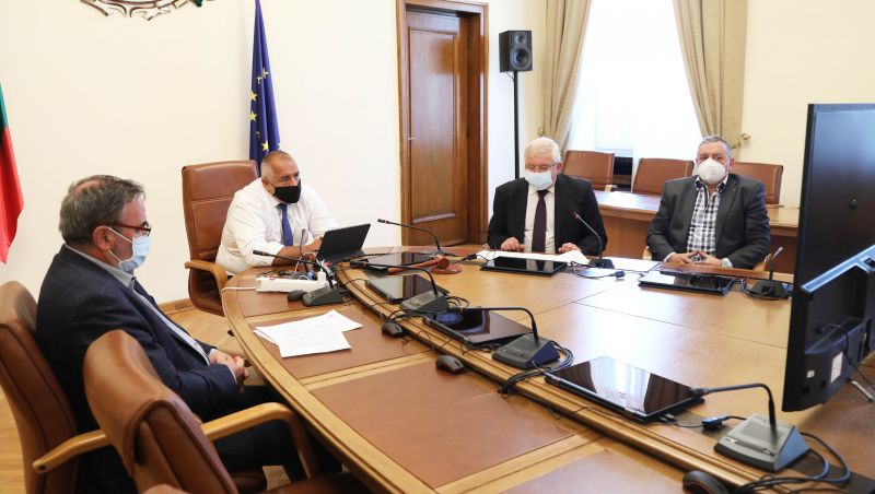 Премиерът Бойко Борисов проведе видеоконферентна среща с Националния оперативен щаб и областните управители