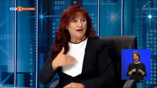 Метли на рояци и бели престилки: Бисерите от ...