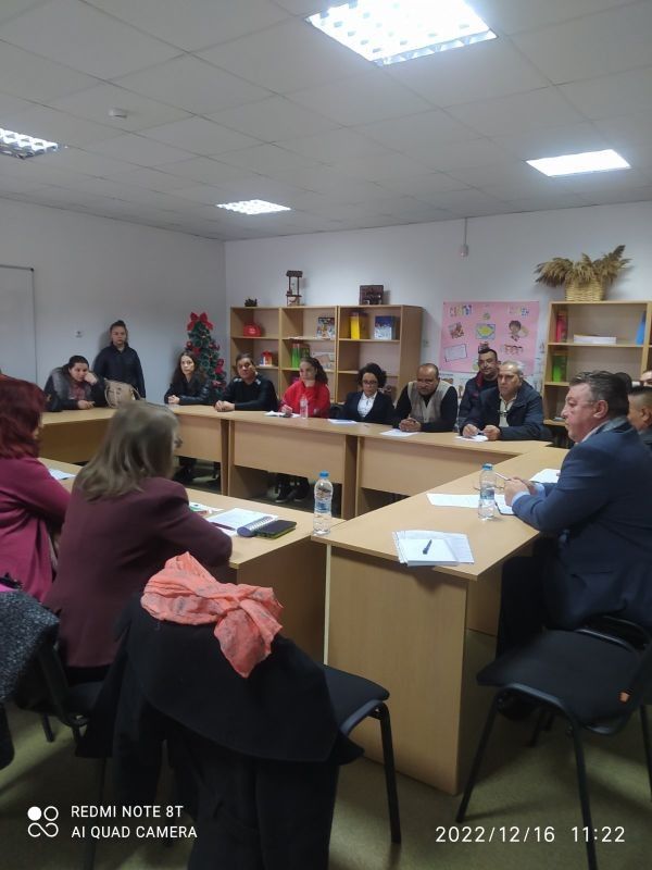 По инициатива на Областна администрация се състоя среща по проблемите на ранните бременности, бракове и отпадане от училище