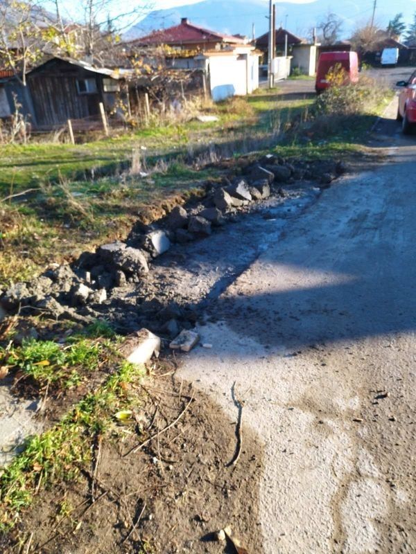 Вандали потрошиха новоизградена клетка за сметосъбиране във Вилна зона