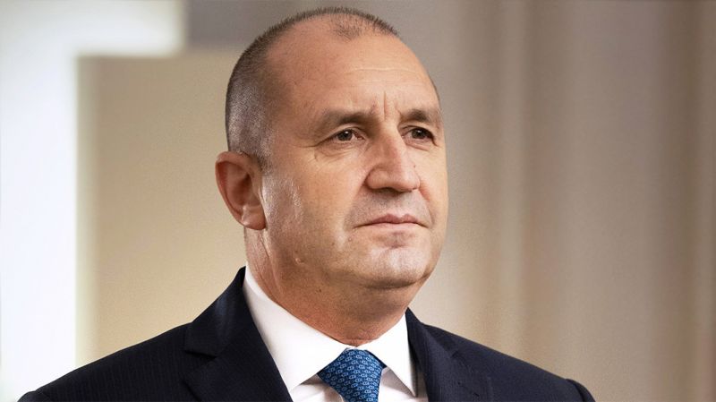 Президентът свиква КСНС заради състоянието на армията