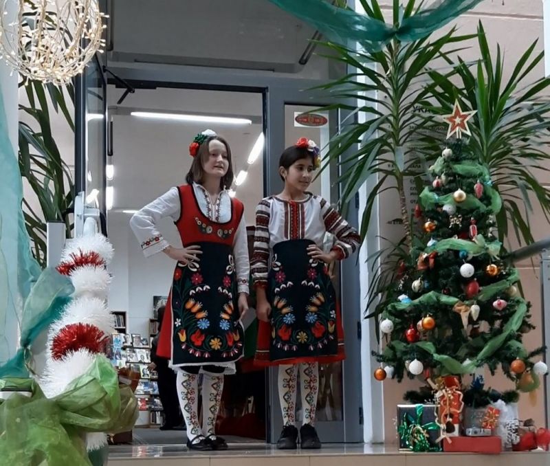Проведе се награждаването на отличените участници в конкурса за коледна картичка и оригинално коледно пожелание „Коледна магия“ – 2021