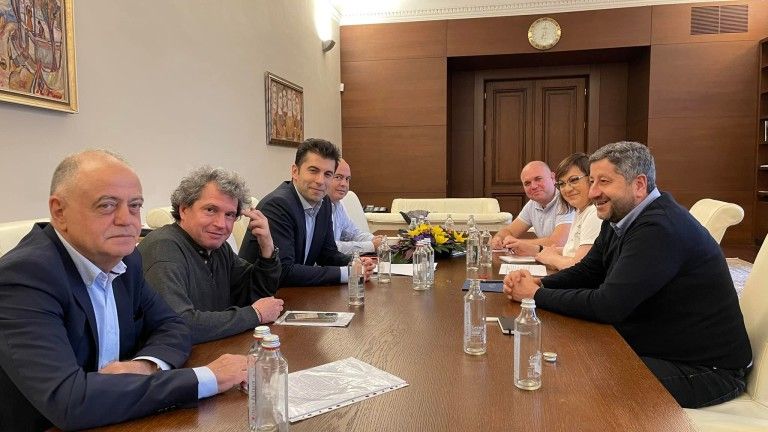 Тошко Йорданов: Това не е среден пръст, подпрял съм се