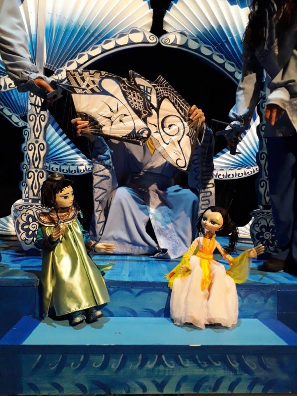 Театър