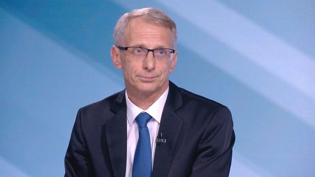 От МОН обмислят учебната година да започва по-рано