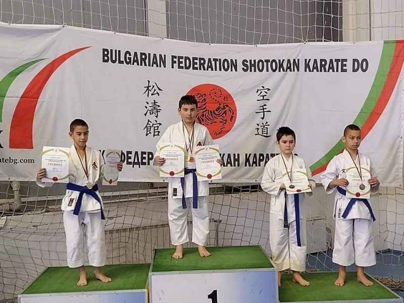 Второ място за най-малките каратеки от Клуб по бойни изкуства  “Грифон“ на Националното първенство по Шотокан Карате – До