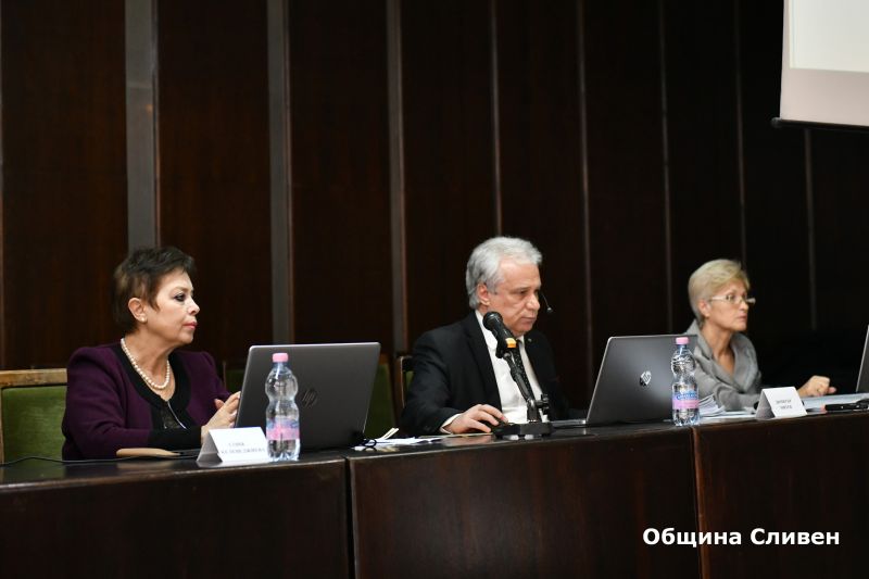 Местният парламент одобри програмата за управление и разпореждане с общински имоти за 2023 г.
