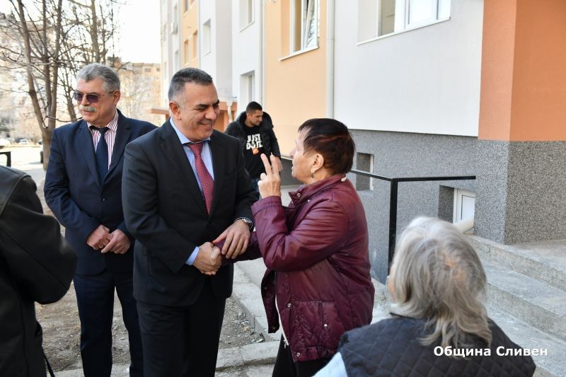 Завършено е санирането на още един жилищен блок в Сливен