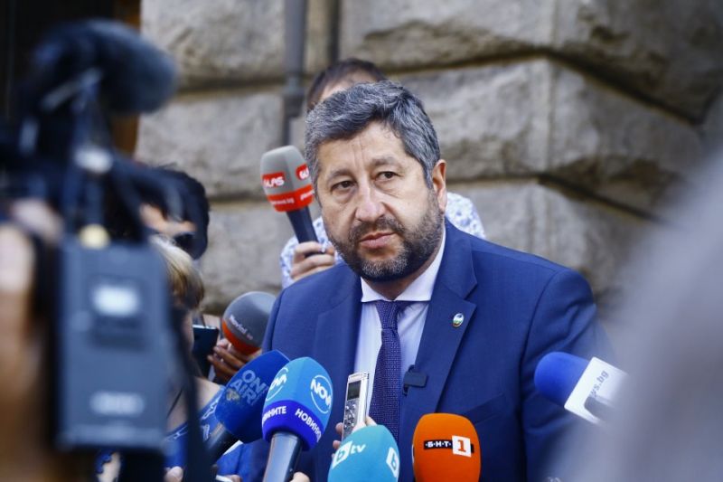 Христо Иванов подаде оставка като лидер на 'Да, България'