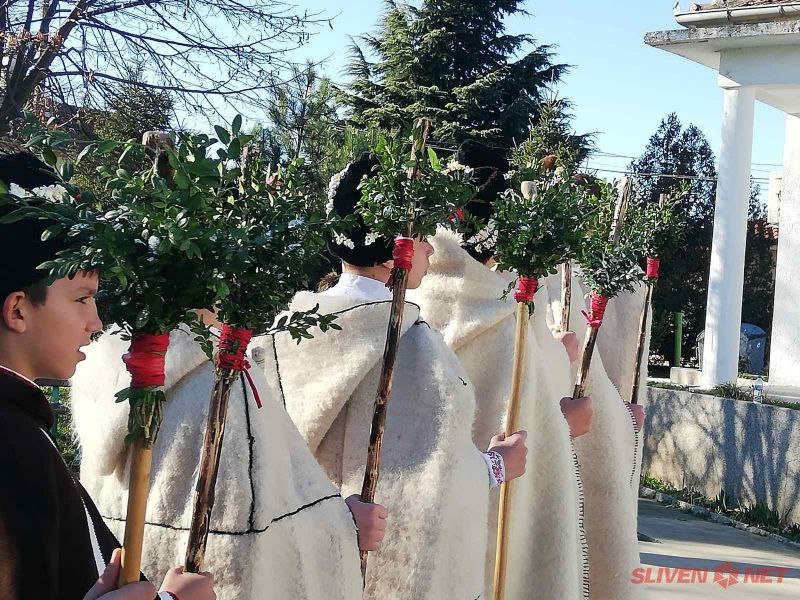 „Коледарски благослов от Сливенско за българите по света“