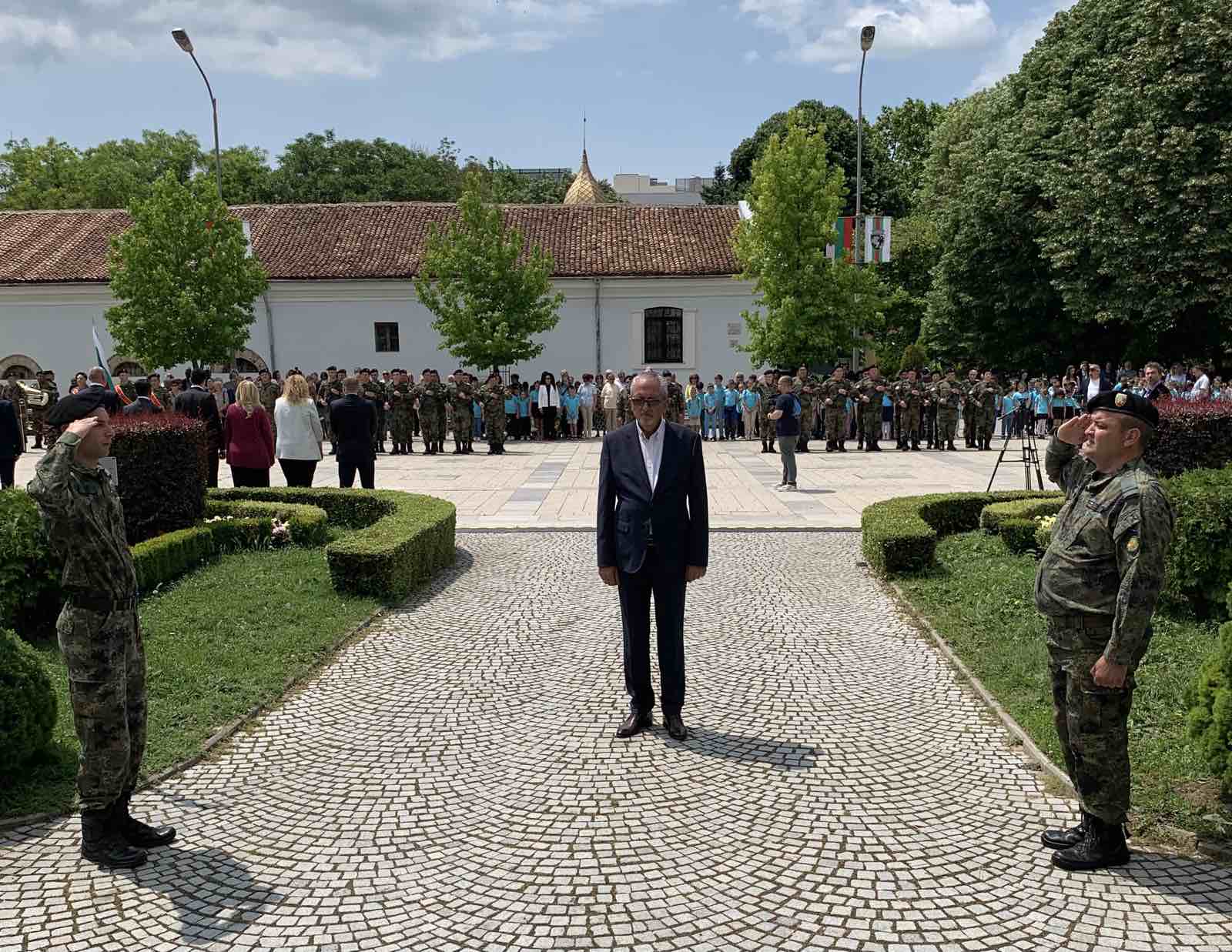 bozhurski-botev25.jpg