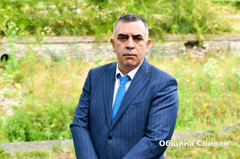 Стефан Радев