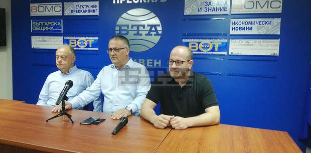 Значително по-високи резултати ще постигне 'Демократична България' на предстоящите избори, според Радан Кънев